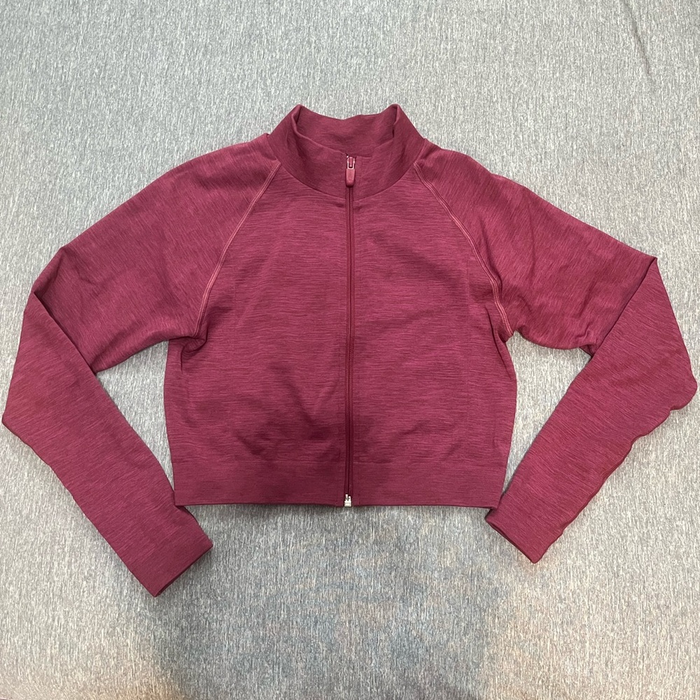 Alphalete Amplify Cropped Zip Up Jacket Burgundy